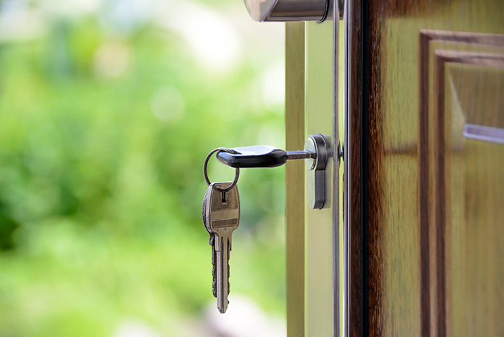 A2B Locks are able to provide local locksmiths in Croxley Green to repair your broken locks. 